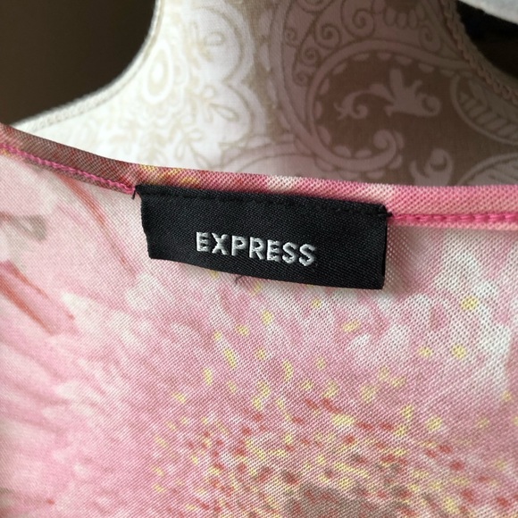 Express pink floral top - Picture 4 of 4